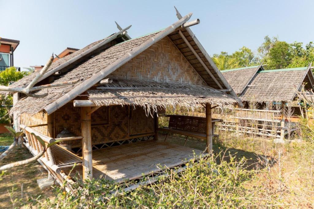 Oyo 755 Rattana Resort Koh Lanta Ngoại thất bức ảnh