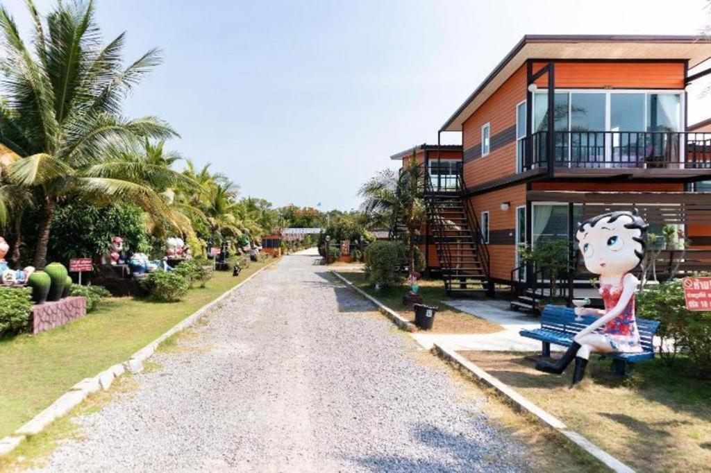 Oyo 755 Rattana Resort Koh Lanta Ngoại thất bức ảnh