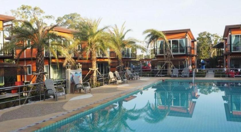 Oyo 755 Rattana Resort Koh Lanta Ngoại thất bức ảnh